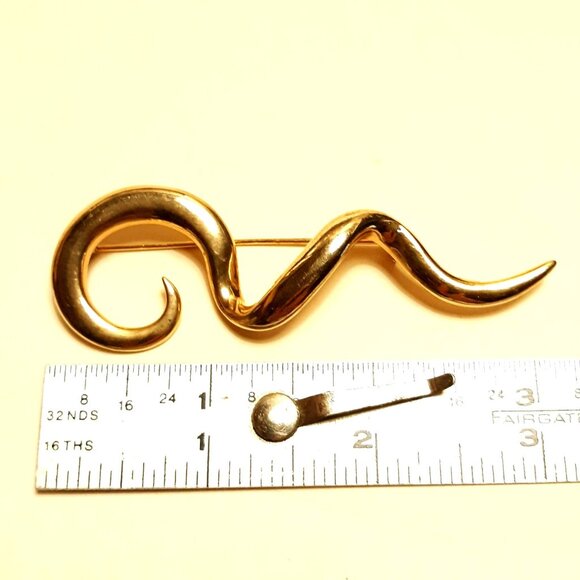 Abstract Gold Tone Snake-Like Brooch Pin With Curved Design For Women Or Collect - Picture 6 of 6